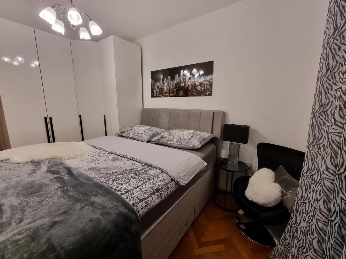 Apartments Villa Sunce Dugi Rat Buitenkant foto