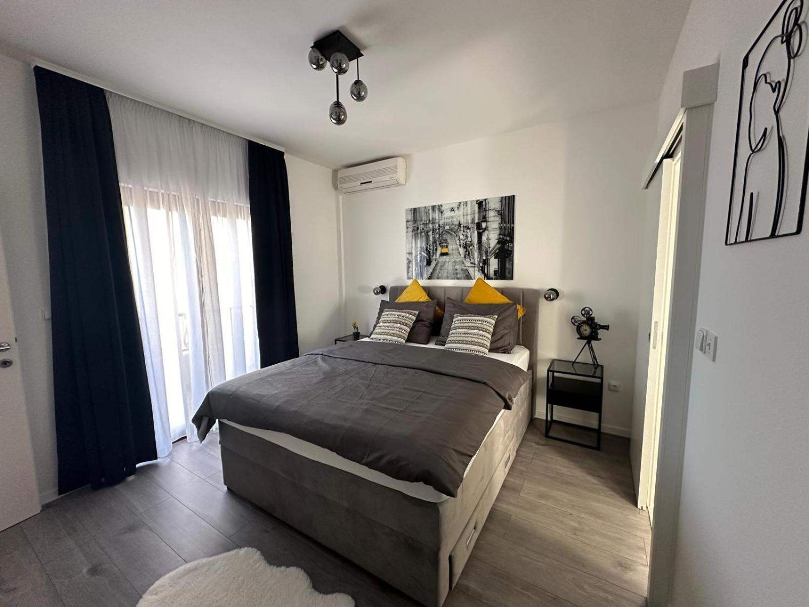 Apartments Villa Sunce Dugi Rat Buitenkant foto